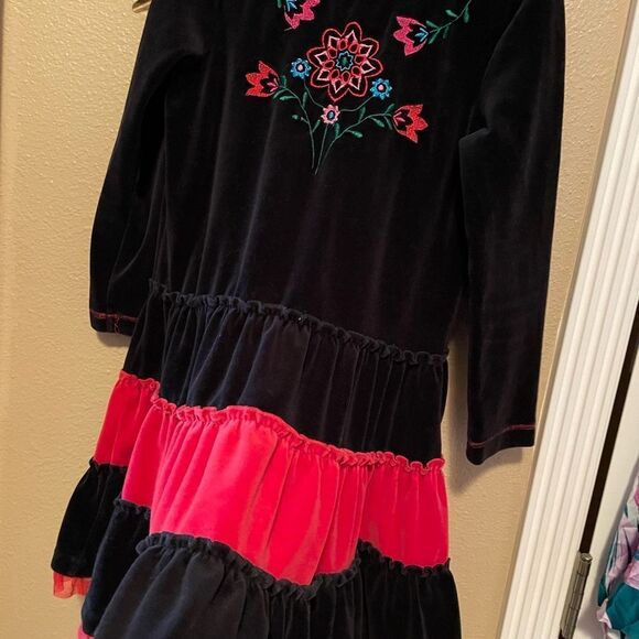 Hanna Andersson Girls Black and Red Velvet Embroidered Holiday Dress 6/7T - Picture 10 of 11
